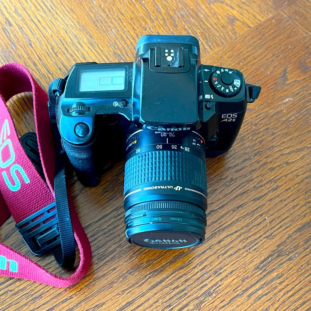 Canon EOS A2E 35mm Camera Body AND Auto Focus Zoom Lens